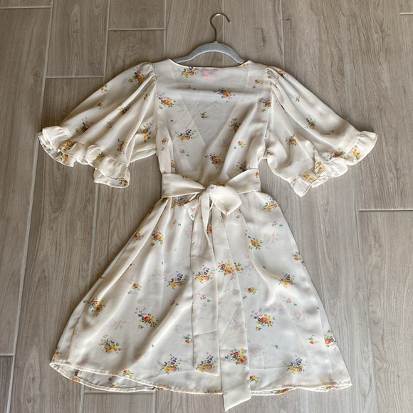 XS Betsey Johnson sheer floral flowy bohemian dress with waist tie - Picture 4 of 8